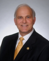 Representative Johnny Hoyt (D)