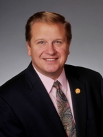 Photo of Representative Mark Perry (D)