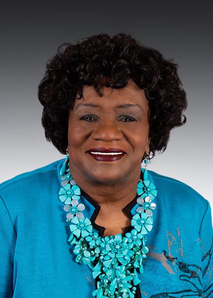 Senator Linda Chesterfield (D)