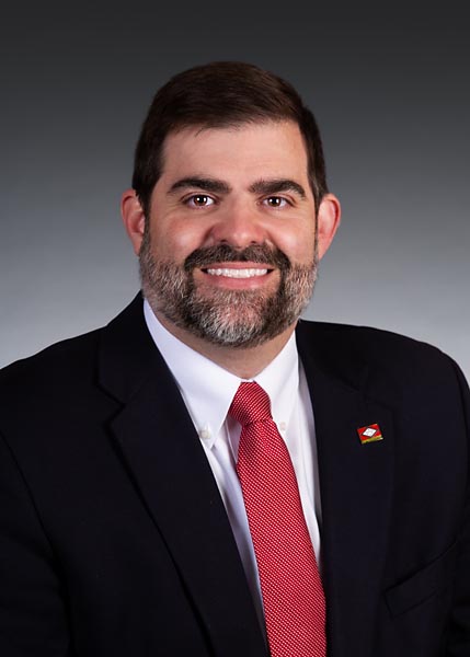 Photo of Representative Chris Richey (D)